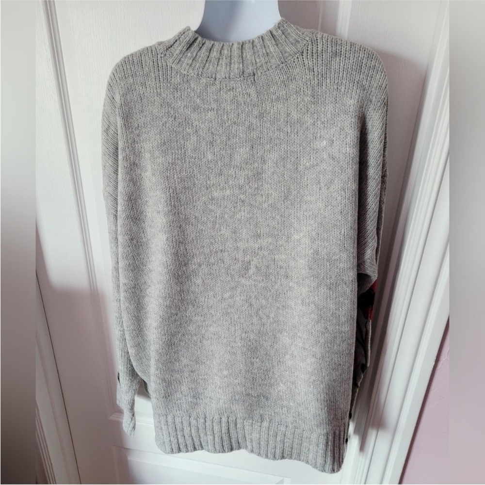 Romeo & Juliet Couture Sweater - Picture 3 of 8